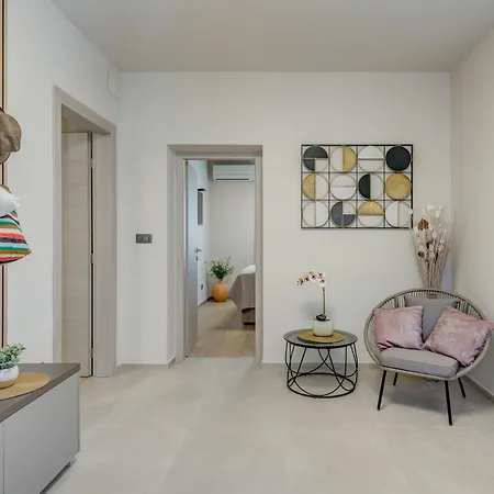 Parat Apartment *